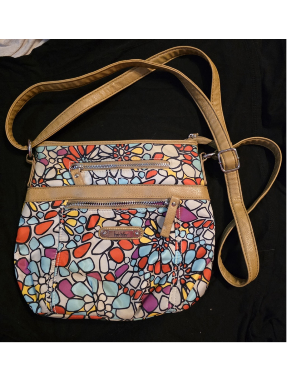 Nicole Miller Crossbody Handbag Bright Colors Many Compartments Gorgeous